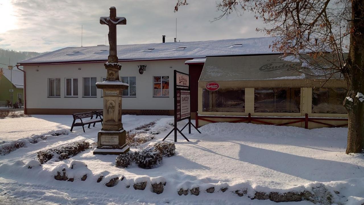 Hotel Na Rybnicku Bohutin Extérieur photo